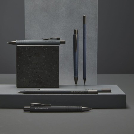 Ołówek FABER-CASTELL Urban B - czarny