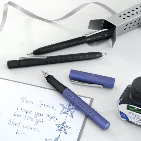 Ołówek FABER-CASTELL Grip 2011 0.7 (czarny)