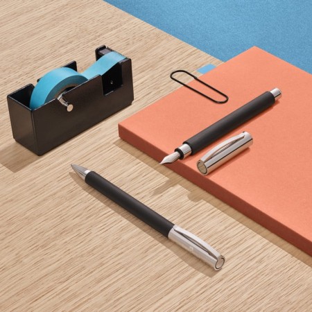 Pióro wieczne FABER-CASTELL Ambition F (czarne)